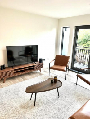 Modern Luxury Apartment in Quincy